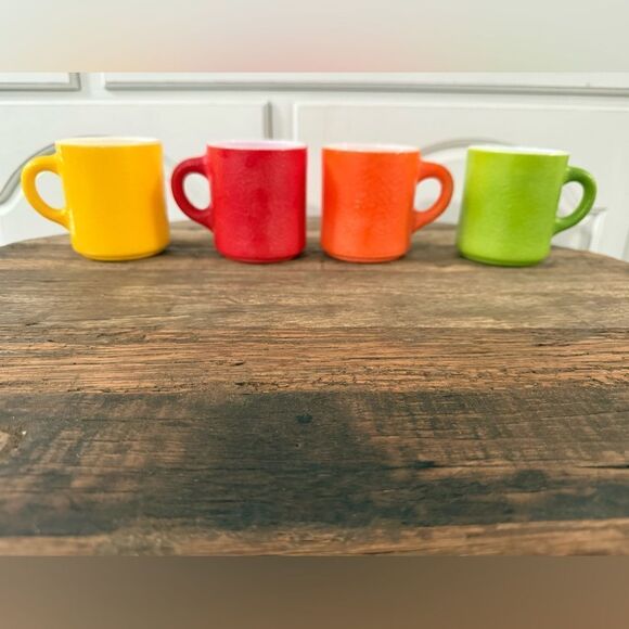 Vintage MCM Hazel Atlas “Orange Peel” Milk Glass Coffee Cups C Handles Set of 4 - Picture 1 of 6